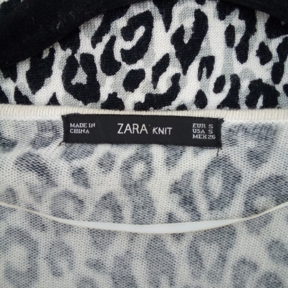 Zara Knit Snow Leopard Top Small V-Neck Ribbed Hem - Picture 4 of 9